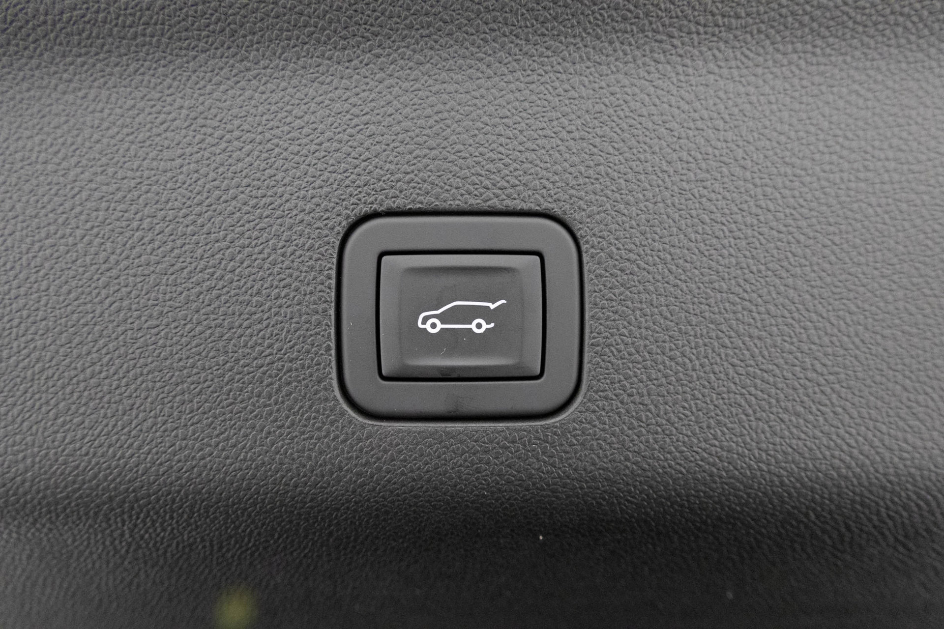 Used 2024 GMC Yukon XL AT4 w/ AT4 Premium Package AWD/4WD image 43