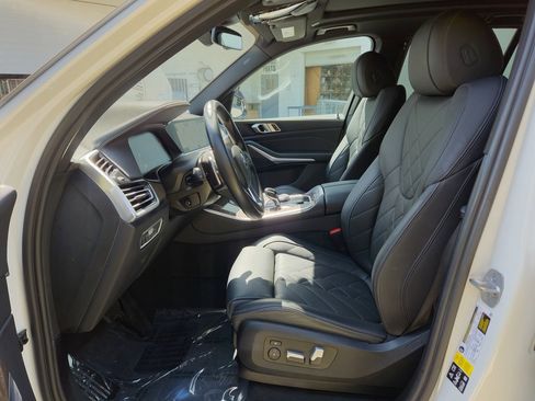 Used 2023 BMW X5 xDrive40i w/ Parking Assistance Package image 10