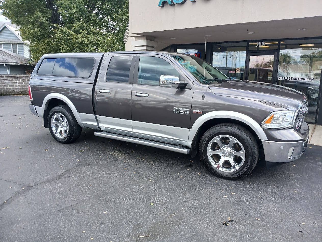 Used 2017 RAM 1500 Laramie w/ Convenience Group AWD/4WD image 5