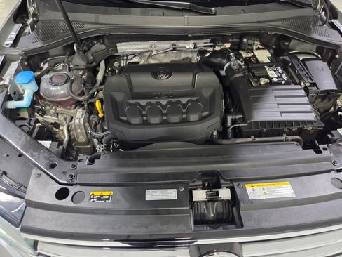Used 2024 Volkswagen Tiguan SE AWD/4WD image 29