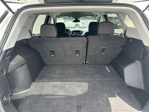 Used 2022 GMC Terrain SLE w/ Driver Convenience Package FWD image 10