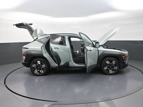 Used 2024 Hyundai Kona SEL FWD image 36