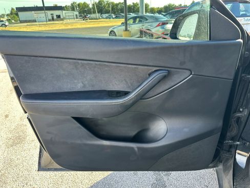 Used 2020 Tesla Model Y Long Range AWD/4WD image 20