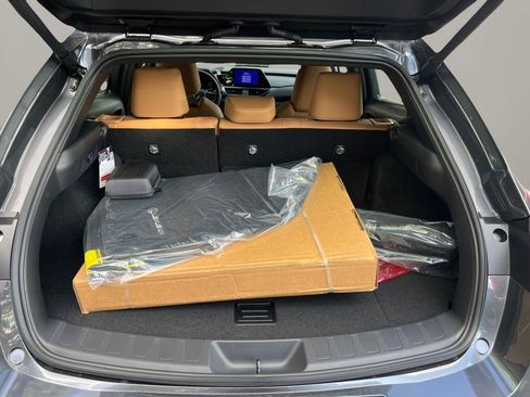 New 2026 Lexus UX 300h FWD image 12