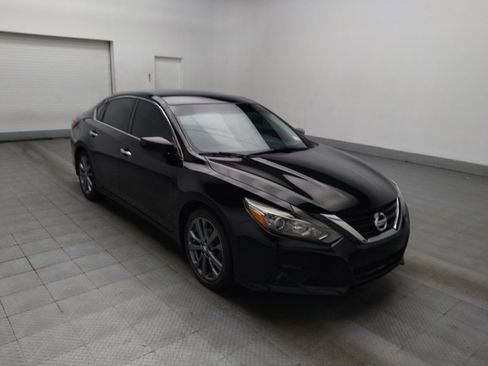Used 2018 Nissan Altima 2.5 SR w/ SR Special Edition FWD image 13