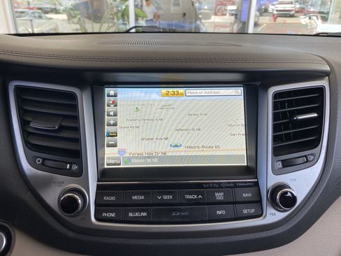 Used 2017 Hyundai Tucson Limited w/ Limited Ultimate Package 03 AWD/4WD image 3