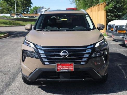 Certified 2024 Nissan Rogue SV w/ SV Premium Package image 4