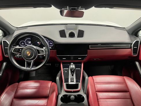 Used 2022 Porsche Cayenne S image 30