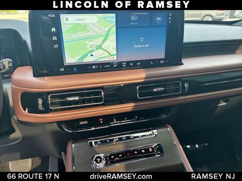 Used 2026 Lincoln Aviator Reserve AWD/4WD image 19