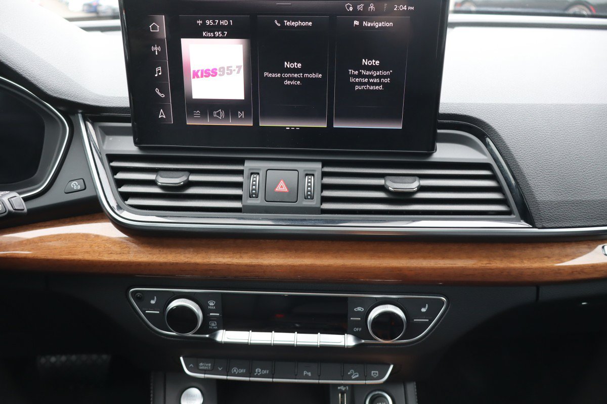 Used 2023 Audi Q5 2.0T Premium Plus w/ Premium Plus Package AWD/4WD image 15