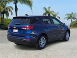 Used 2022 Chevrolet Equinox LS w/ LS Convenience Package image 4