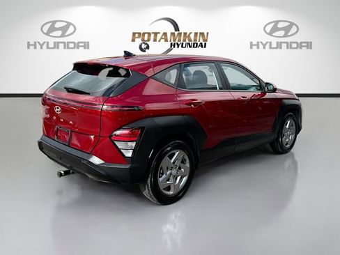 Certified 2025 Hyundai Kona SE image 5