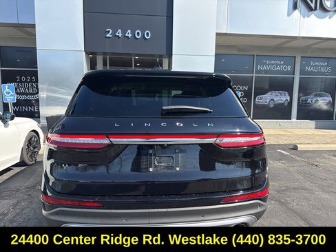 Used 2023 Lincoln Corsair AWD image 6