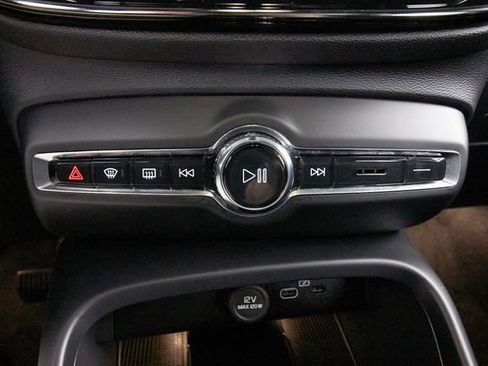 Certified 2023 Volvo C40 P8 Recharge Ultimate w/ Protection Package Premier AWD/4WD image 17