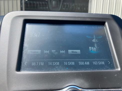 Used 2018 Chevrolet Equinox LT AWD/4WD image 27