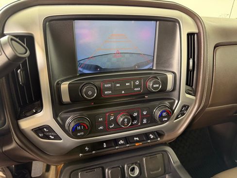 Used 2015 GMC Sierra 1500 SLT w/ SLT Crew Cab Value Package image 16