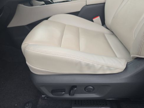 Used 2023 Nissan Rogue SL w/ SL Premium Package FWD image 28