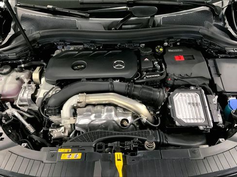Used 2025 Mercedes-Benz GLA 250 image 30