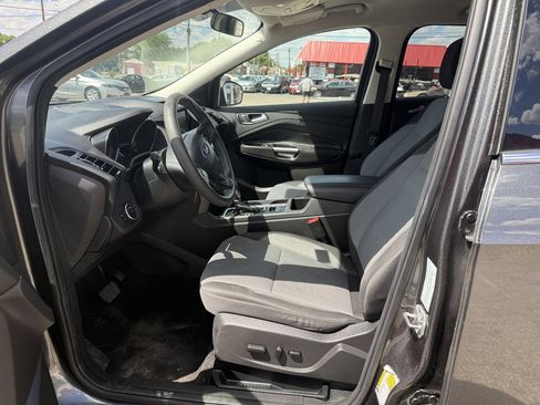 Used 2018 Ford Escape SE w/ SE Sync 3 Package FWD image 12