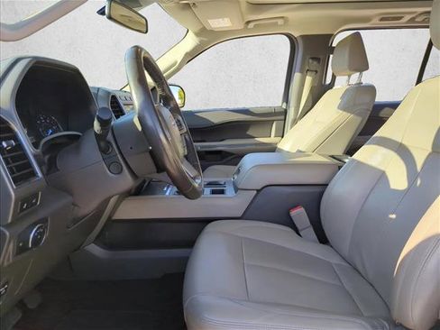 Used 2021 Ford Expedition Max XLT image 17