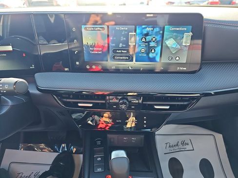 New 2026 Nissan Kicks SR w/ SR Premium Package FWD image 23