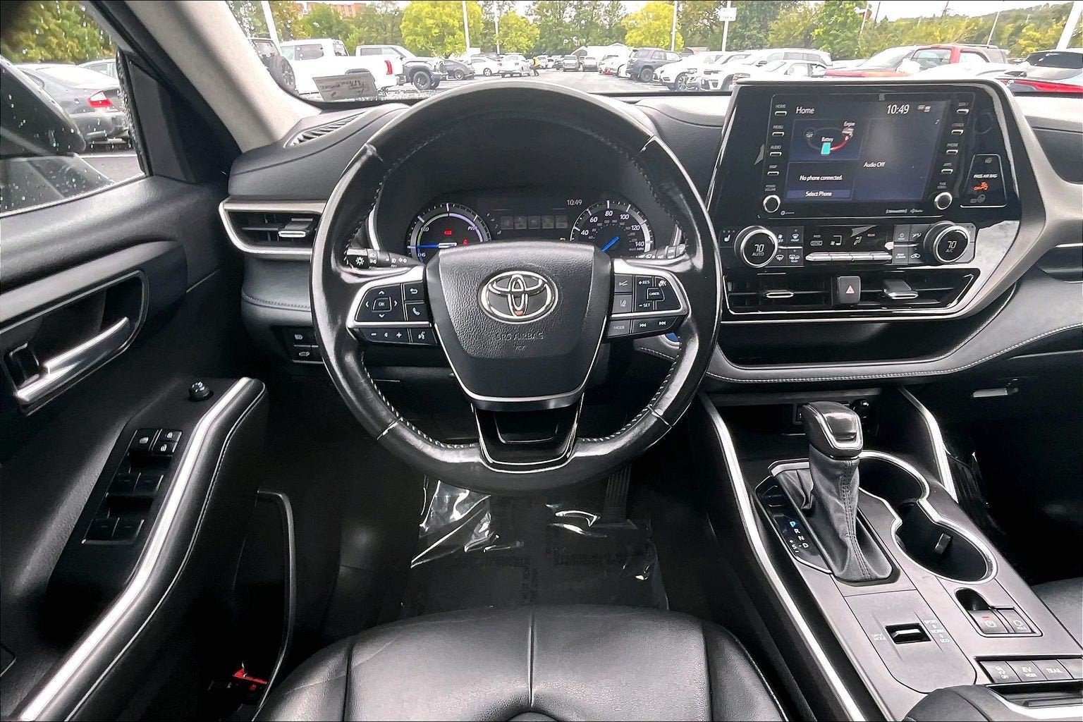 Used 2021 Toyota Highlander XLE AWD/4WD image 5