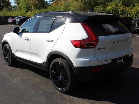 New 2026 Volvo XC40 B5 Ultra w/ Climate Package image 5