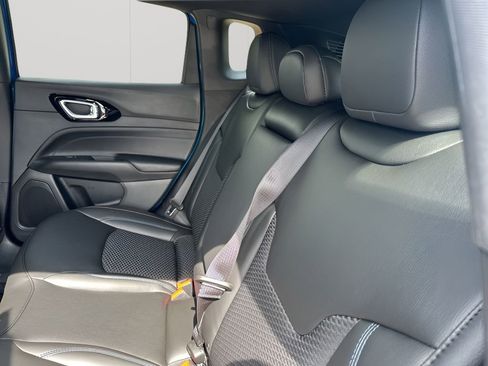 New 2026 Jeep Compass Latitude image 19