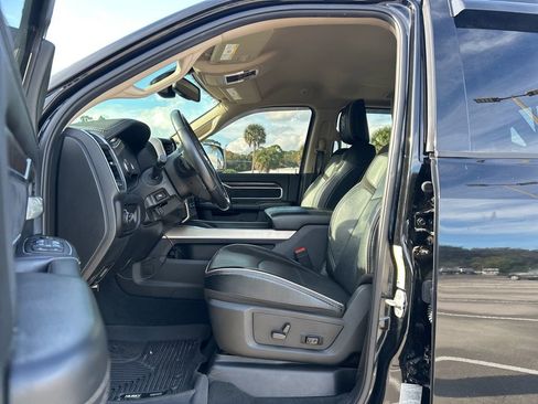 Used 2022 RAM 3500 Laramie image 17
