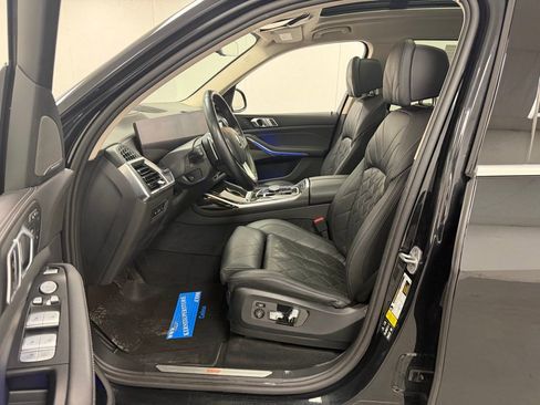 Used 2024 BMW X7 xDrive40i image 23