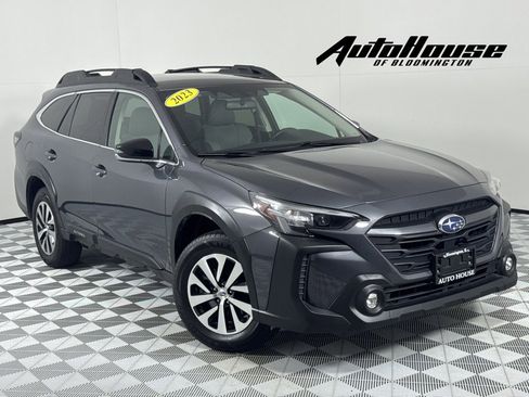 Used 2023 Subaru Outback Premium image 1