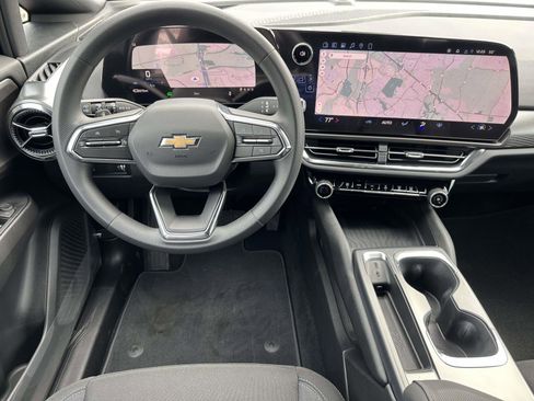 New 2026 Chevrolet Equinox EV LT image 8