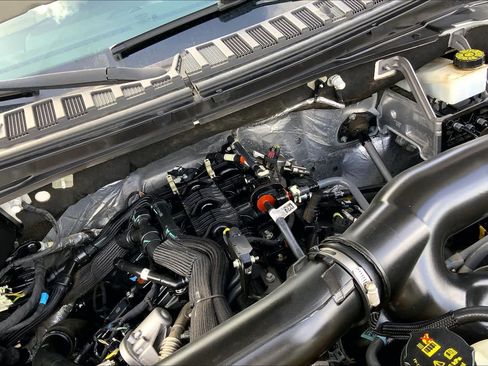 Used 2022 Ford Expedition XLT RWD image 33