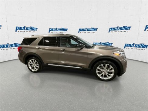 Used 2021 Ford Explorer Platinum image 13