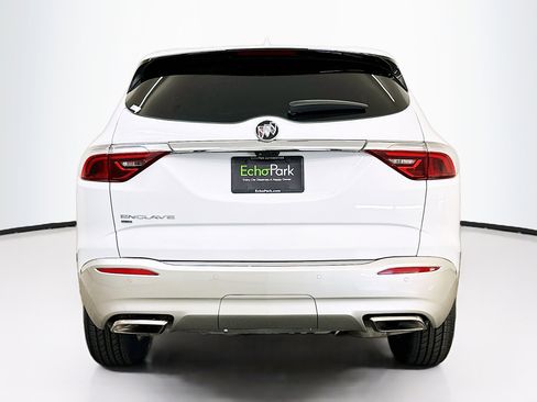Used 2024 Buick Enclave Premium image 7