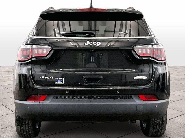 Used 2019 Jeep Compass Latitude w/ Popular Equipment Group AWD/4WD image 4