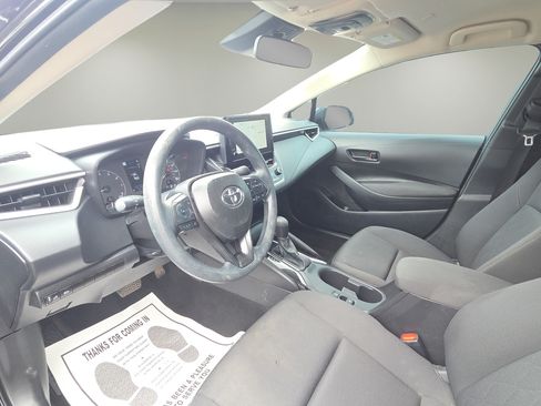 Used 2025 Toyota Corolla LE FWD image 23