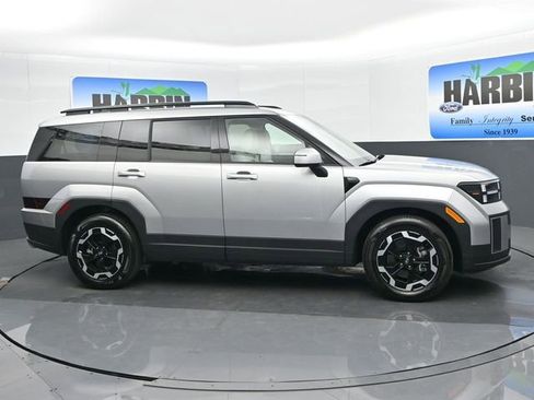 Used 2025 Hyundai Santa Fe SEL image 7