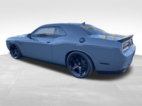 Used 2017 Dodge Challenger SRT Hellcat RWD image 7