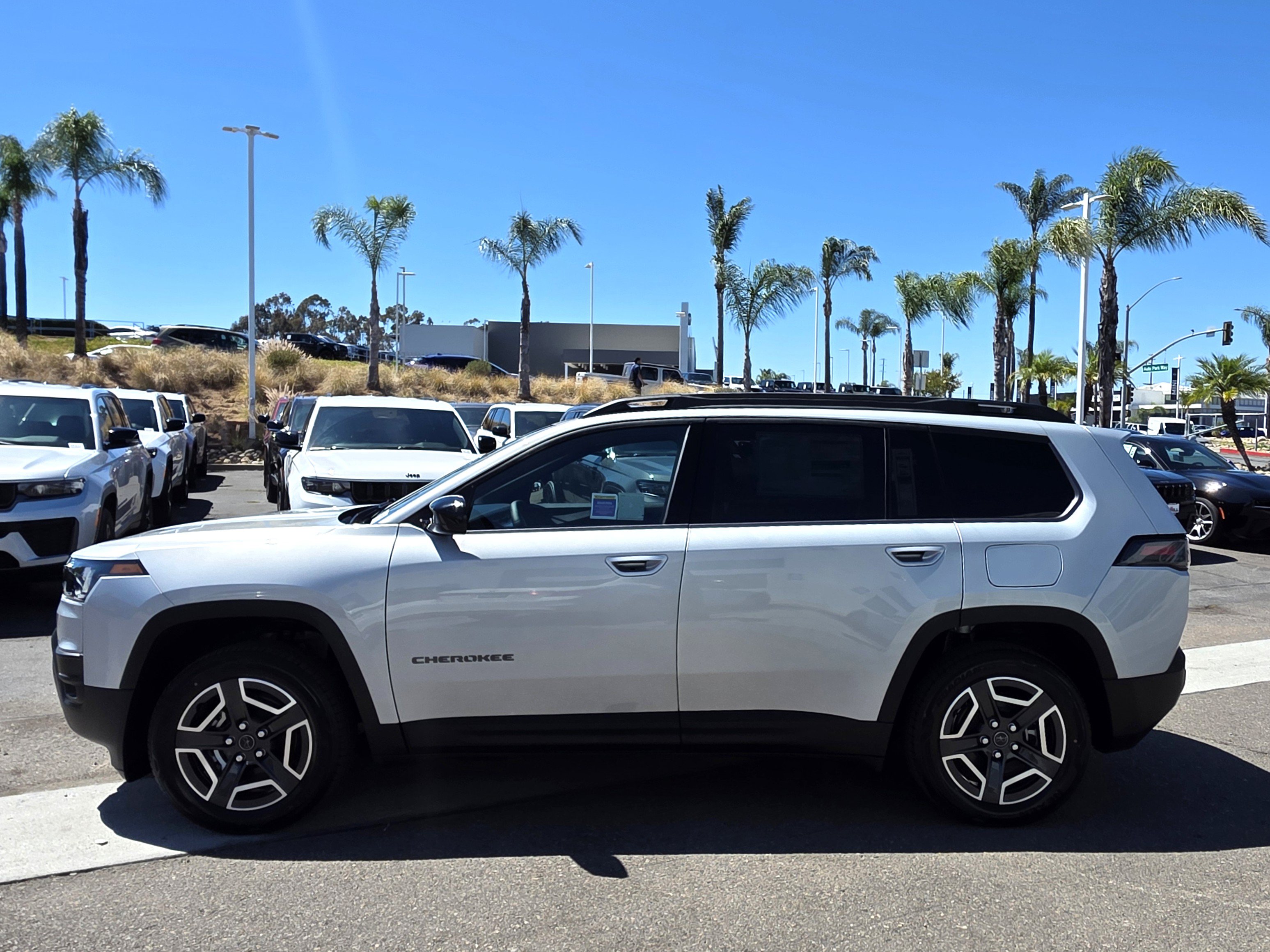 New 2026 Jeep Cherokee Laredo AWD/4WD image 2