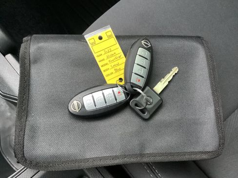 Used 2022 Nissan Frontier SV image 19