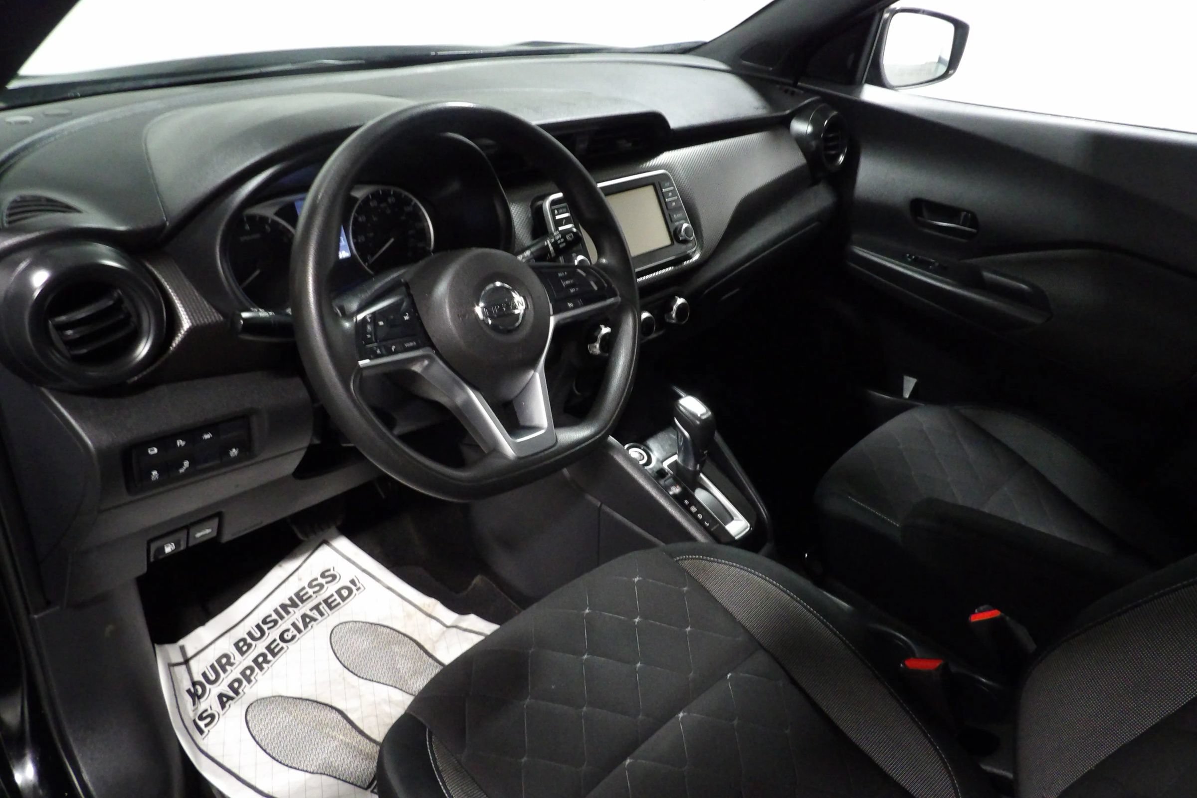 Used 2020 Nissan Kicks S FWD image 8