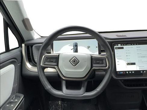 Used 2025 Rivian R1S Adventure AWD/4WD image 40