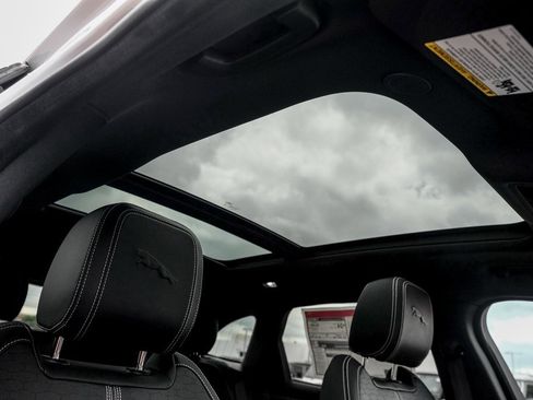 New 2026 Jaguar F-PACE R-Dynamic S image 22