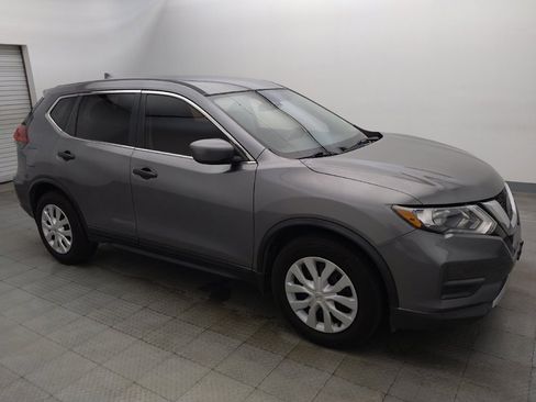 Used 2020 Nissan Rogue S FWD image 11