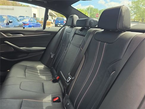 Used 2021 BMW M550i xDrive w/ Executive Package image 14