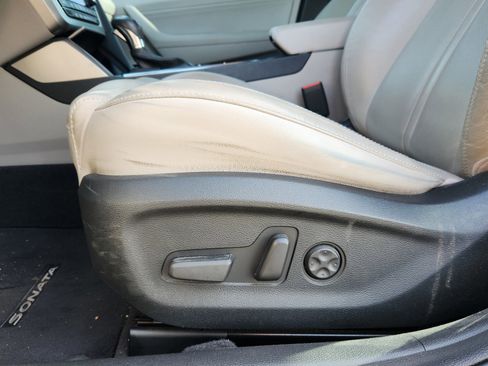 Used 2017 Hyundai Sonata Limited image 11