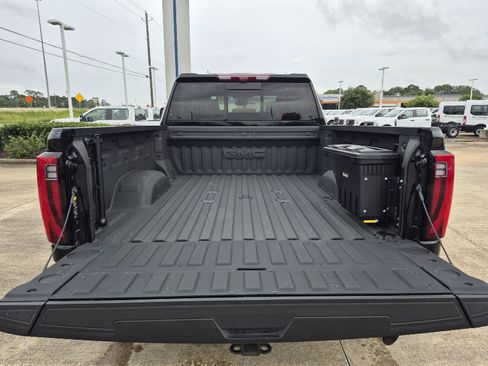 Used 2025 GMC Sierra 2500 Denali Ultimate w/ Max Trailering Package AWD/4WD image 14