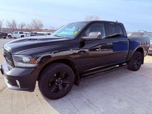 Used 2018 RAM 1500 Sport image 3