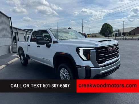 Used 2024 GMC Sierra 2500 Pro AWD/4WD image 2